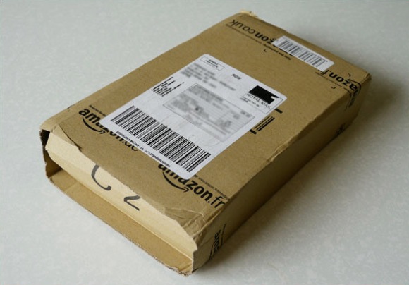 【トイレ休憩なし】英Amazon配達員は “バッグにウンコ” するほど忙しいらしい