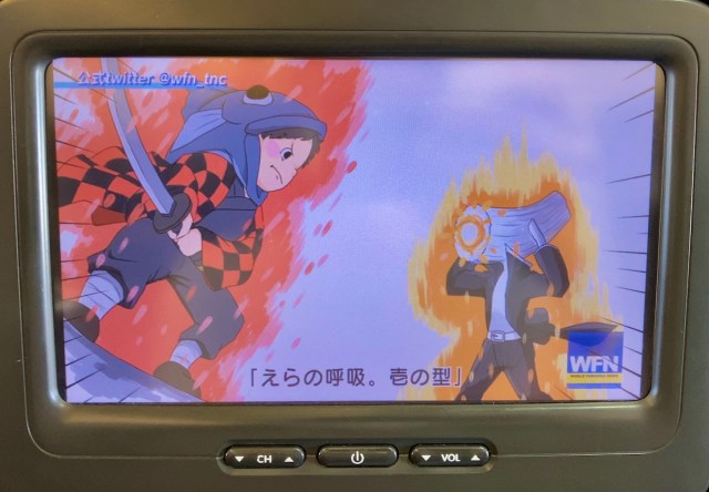【ほぼ鬼滅】スターフライヤーの機内放送で大人気「鮭たろう」がエラの呼吸で敵と対決！ そして北に不時着するヒロイン…ってヤバ過ぎるだろ