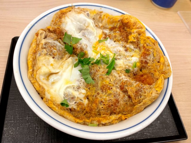 【え？】誕生日当日に「かつや」に行ったら時を戻された話 / 巨大すぎる新商品『親子カツ丼』との死闘について