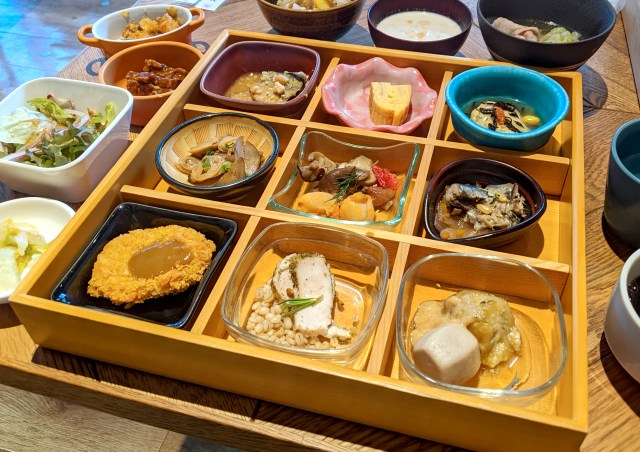 日本一を目指す朝食ビュッフェレストラン「銀座朝食ラボ」がスゴイ！ これで50分食べ放題2200円はお得すぎる!!