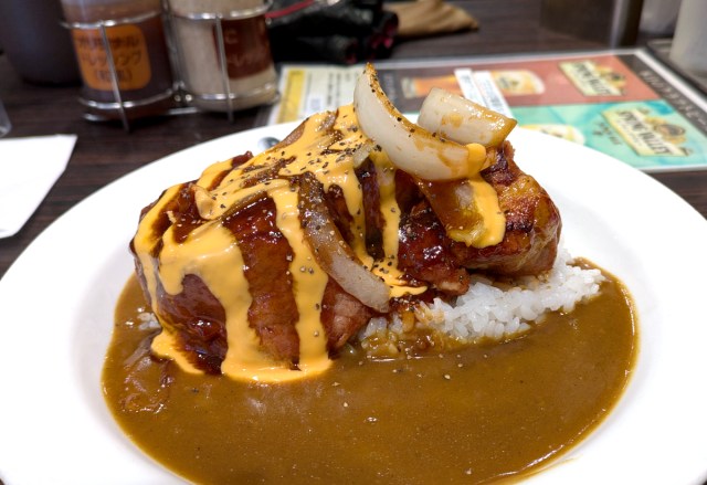 半年ぶりに登場したココイチの「肉塊カレー」のこれまでの販売価格を調べた結果、めっちゃ高くなってるんだが……