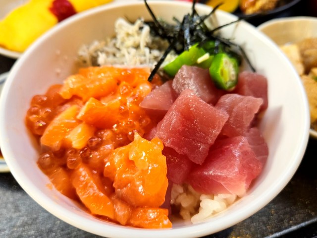 【駅から20秒】アクセス便利な「ドーミーインPREMIUM東京小伝馬町」で豪華海鮮丼を堪能！ ただ、ひとつ忠告しておきたいことが……